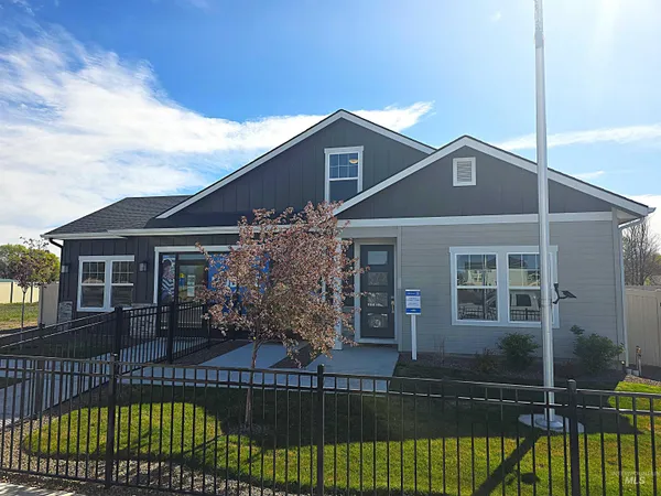 $549,990 | 1578 Southwest Silverstone Avenue, Mountain Home, ID 83647