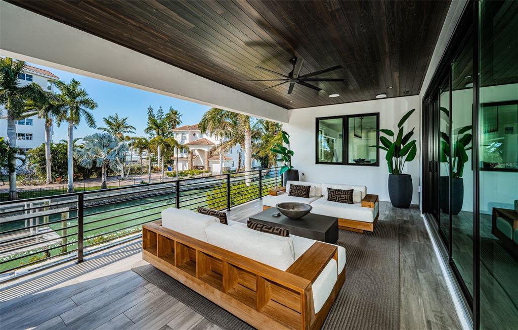 218 Sydney Lane Redington Shores, FL 33708 - Photo 14 of 100