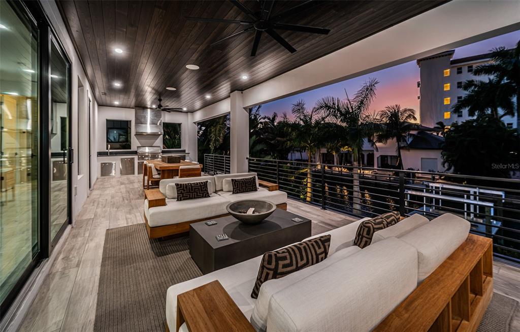 218 Sydney Lane Redington Shores, FL 33708 - Photo 19 of 100