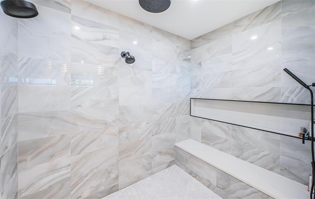 218 Sydney Lane Redington Shores, FL 33708 - Photo 67 of 100 a bathroom with a bathtub