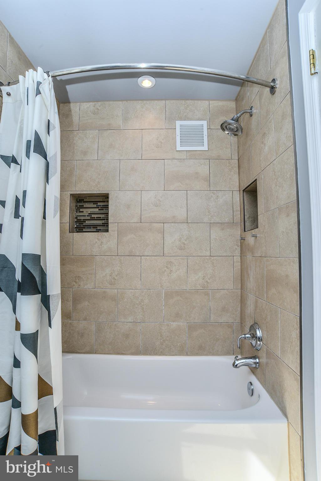 4820 24th Road North Arlington, VA 22207 - Photo 16 of 30 Bath (Master)
