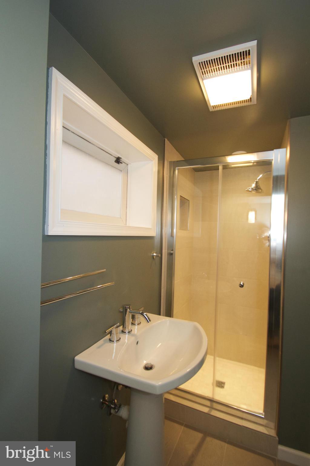 4820 24th Road North Arlington, VA 22207 - Photo 21 of 30 Bath