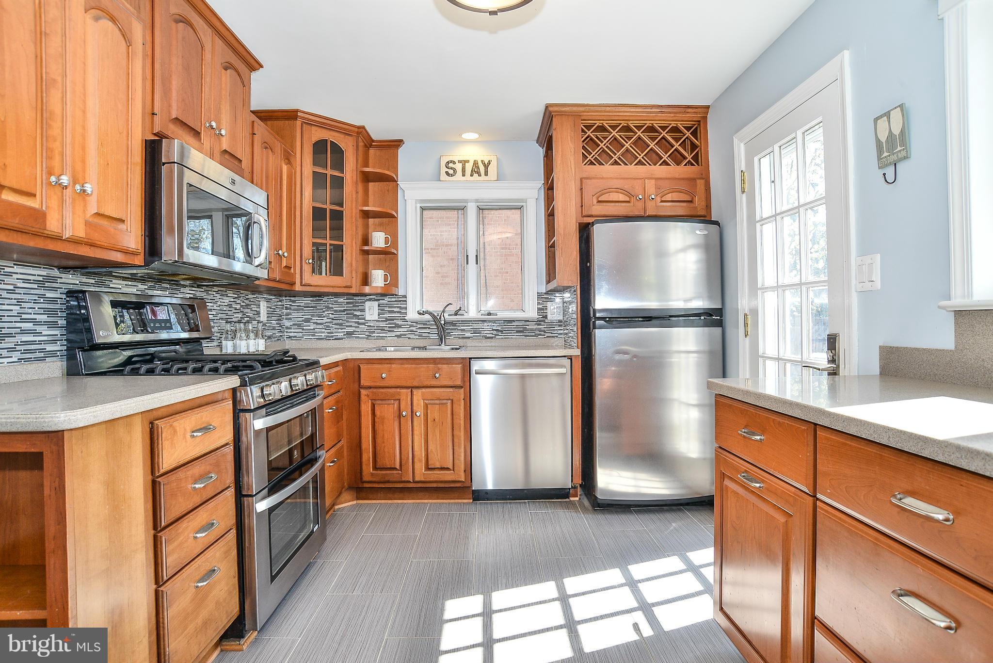 4820 24th Road North Arlington, VA 22207 - Photo 6 of 30 Kitchen