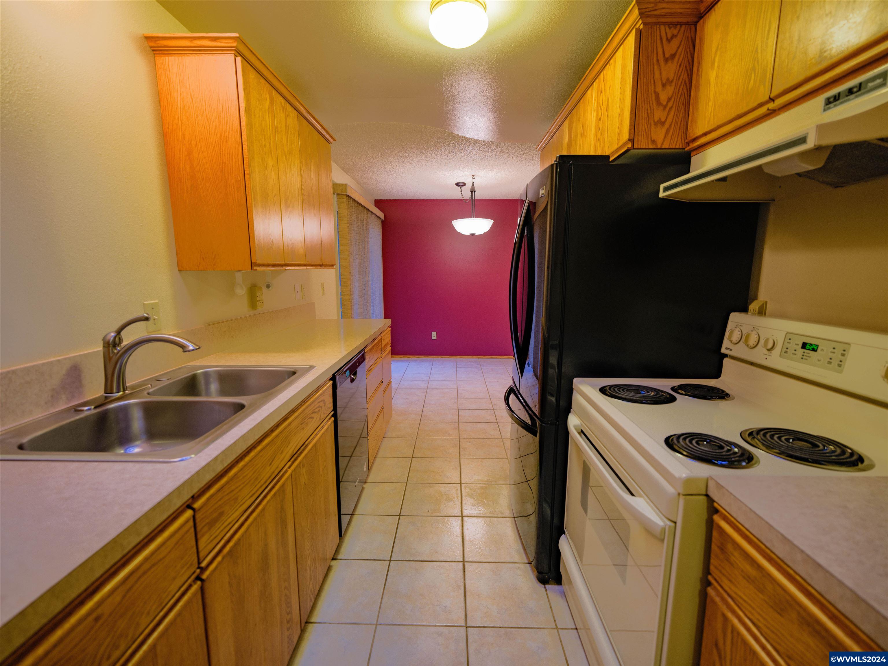 1125 Southwest Lincoln Street Albany, OR 97321 - Photo 3 of 16