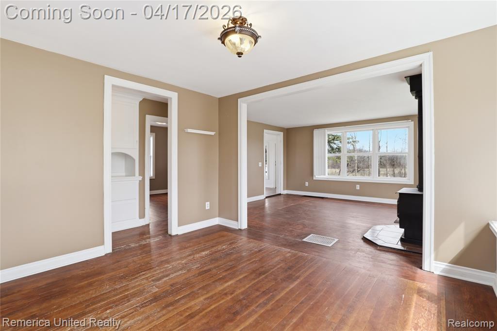 8375 Denton Hill Road Fenton, MI 48430 - Photo 10 of 41 Gallery Image 10