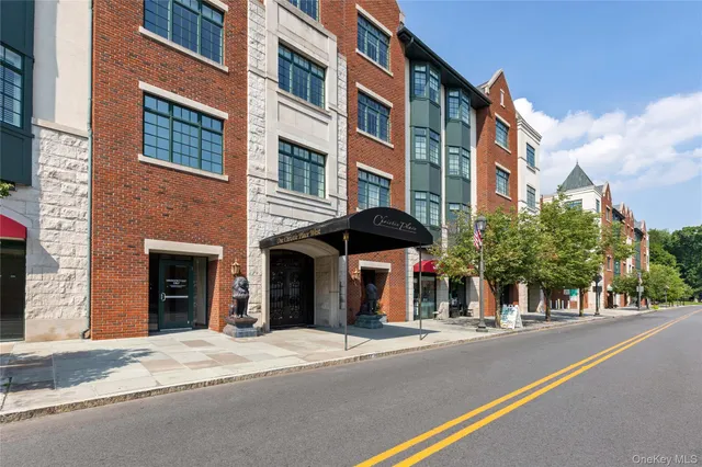 $1,525,000 | 1 Christie Place, Unit 205W, Scarsdale, NY 10583