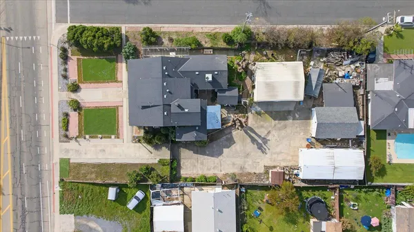 $359,000 | 435 North Alta Avenue, Dinuba, CA 93618