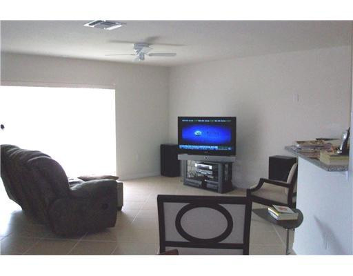 5922 Abbey Road, Unit 5922 Tamarac, FL 33321 - Photo 3 of 15 Living Room