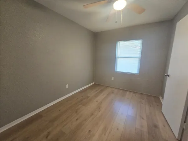 $850 | 4217 Sealy Avenue, Unit 10, Galveston, TX 77550