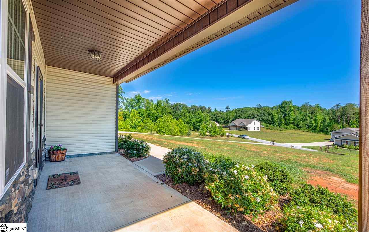 261 Goodwin Road Travelers Rest, SC 29690 - Photo 2 of 34