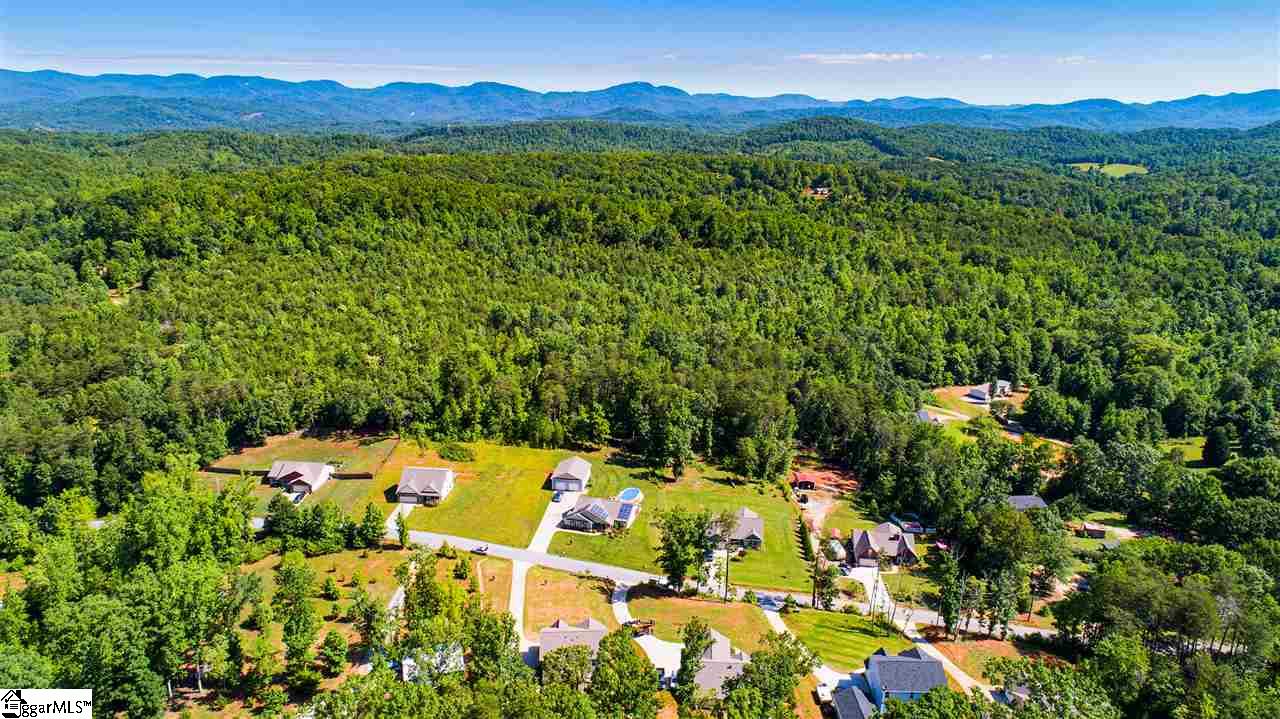 261 Goodwin Road Travelers Rest, SC 29690 - Photo 3 of 34
