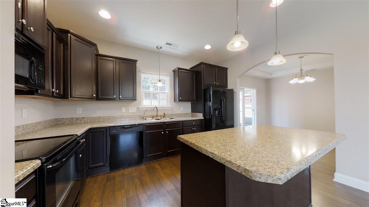261 Goodwin Road Travelers Rest, SC 29690 - Photo 7 of 34