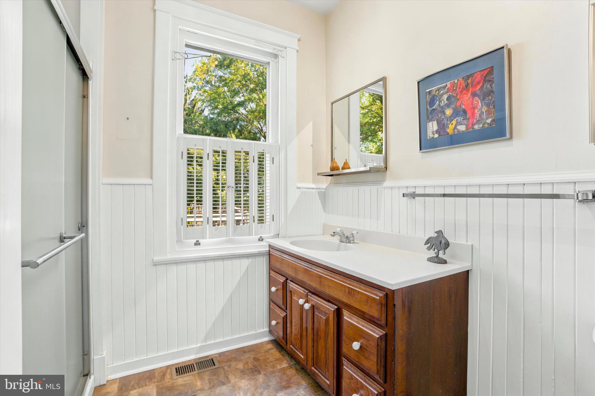 1054 Croton Road Wayne, PA 19087 - Photo 18 of 38