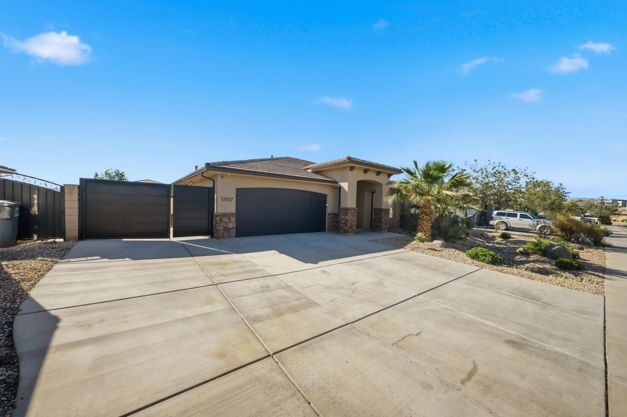 5907 Vega Way St. George, UT 84790 - Photo 3 of 32 DSC_0735