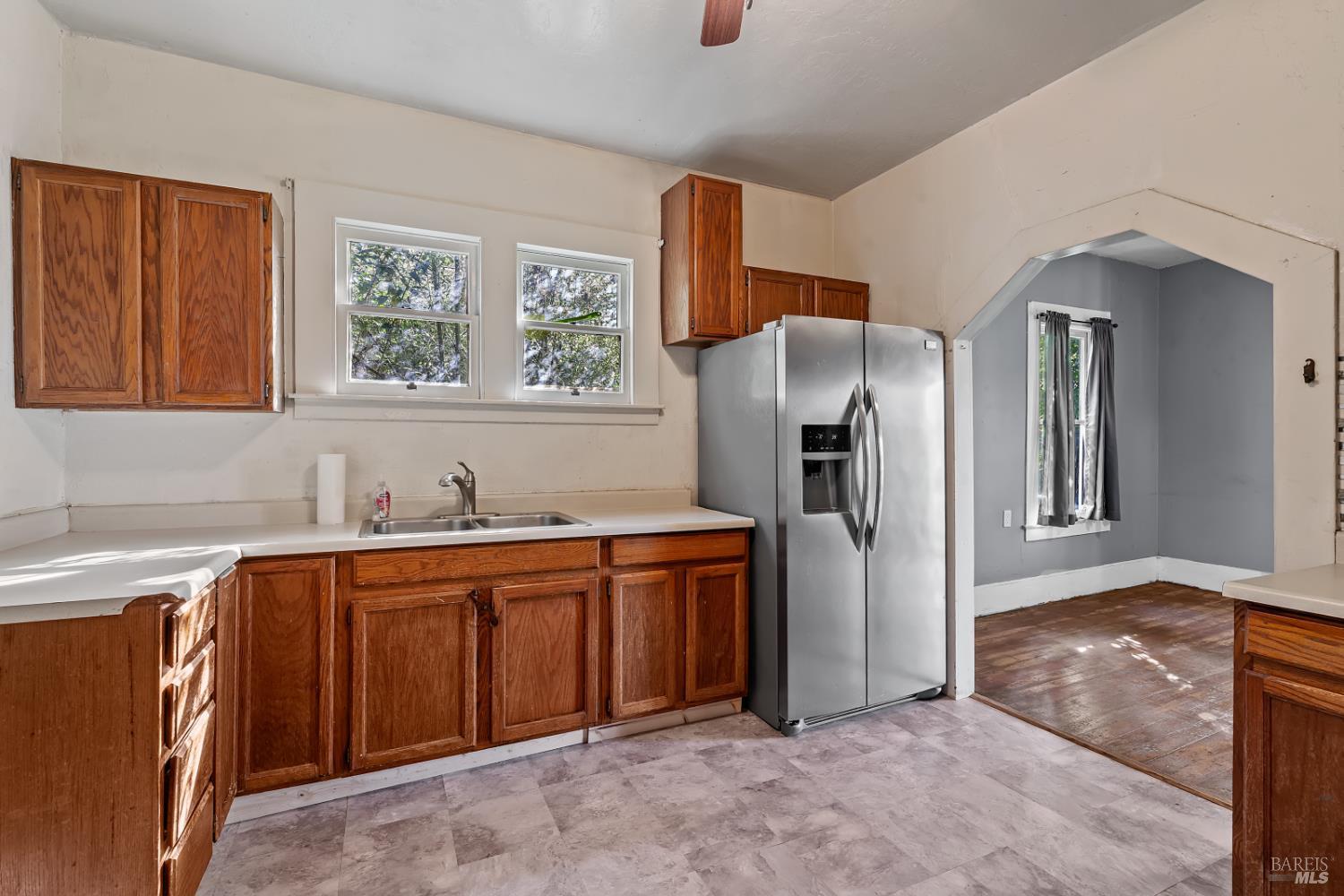 227 Hewett Street Santa Rosa, CA 95401 - Photo 20 of 65 Updated appliances in kitchen