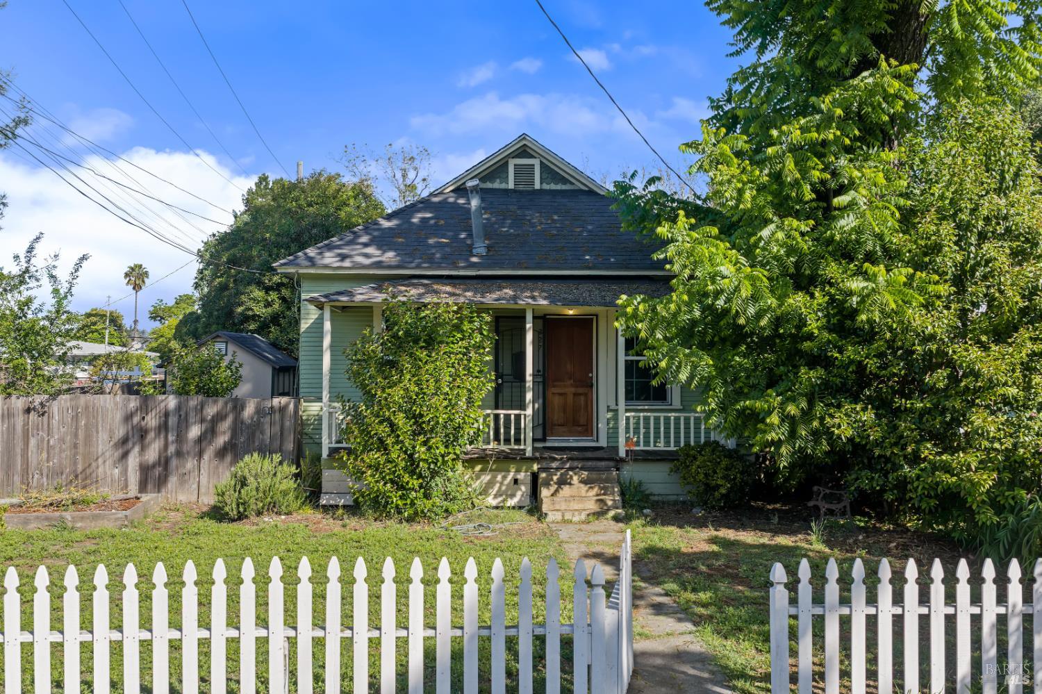 227 Hewett Street Santa Rosa, CA 95401 - Photo 2 of 65 Front view of 227 Hewett