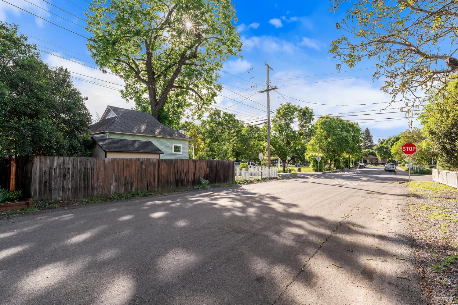 227 Hewett Street Santa Rosa, CA 95401 - Photo 36 of 65 Polk Street