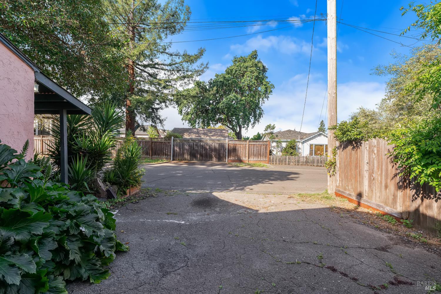 227 Hewett Street Santa Rosa, CA 95401 - Photo 48 of 65