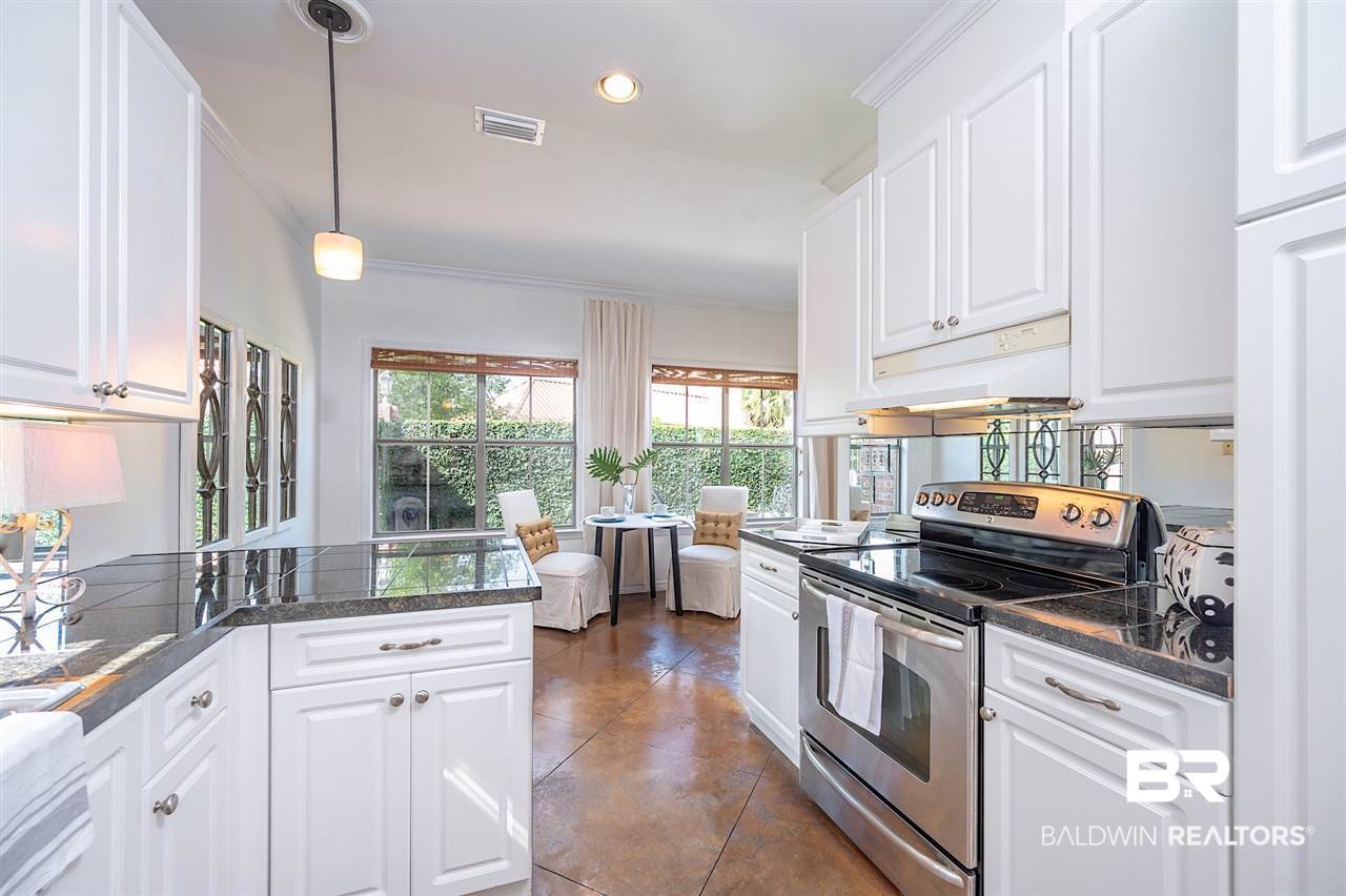 184 Club Drive Fairhope, AL 36532 - Photo 8 of 18 Kitchen