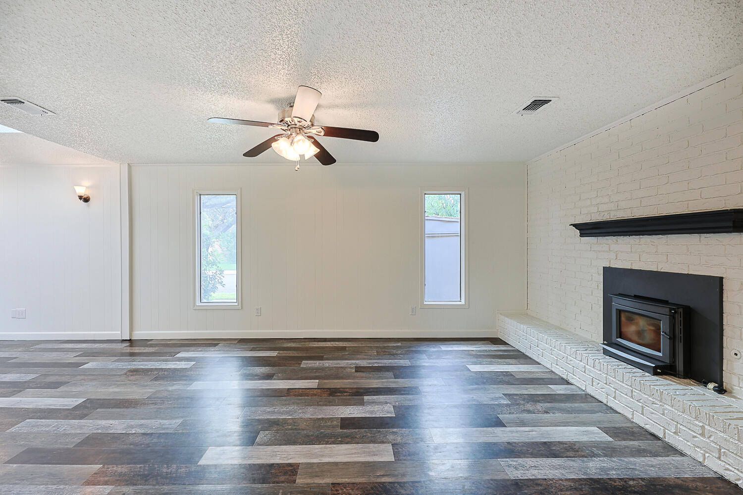 5709 80th Street Lubbock, TX 79424 - Photo 21 of 64 Living Area