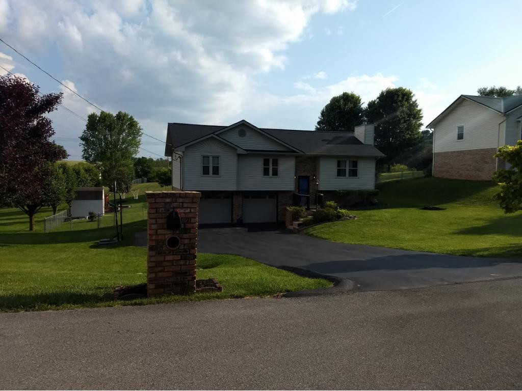 115 Hollow View Road Gray, TN 37615 - Photo 1 of 28 LARGE FENCED LOT