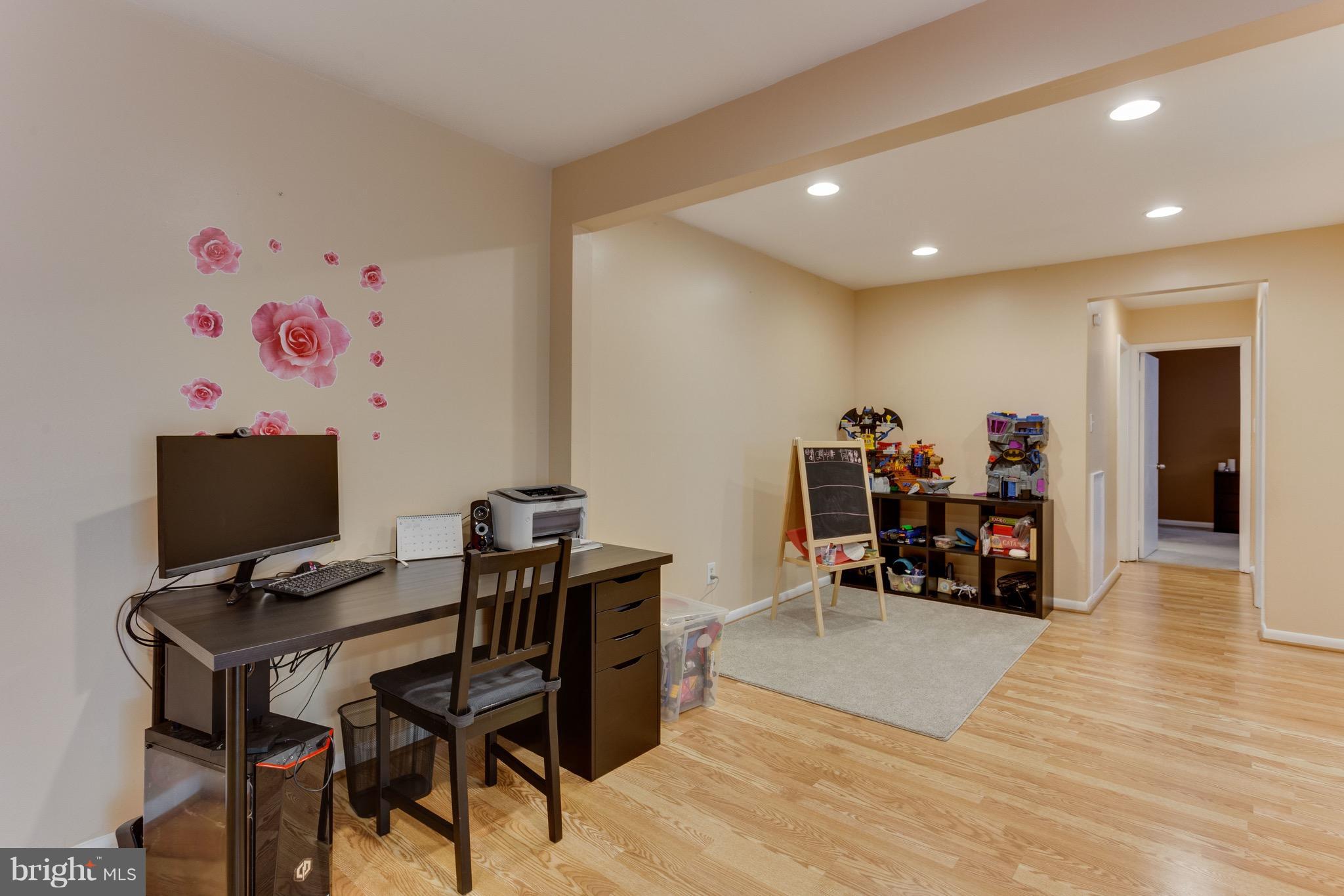 8302 Tobin Road, Unit 14 Annandale, VA 22003 - Photo 11 of 30 Dining Room