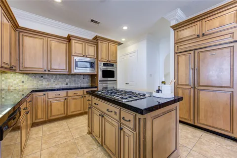 $1,650,000 | 14014 Hampton Cove Drive, Houston, TX 77077