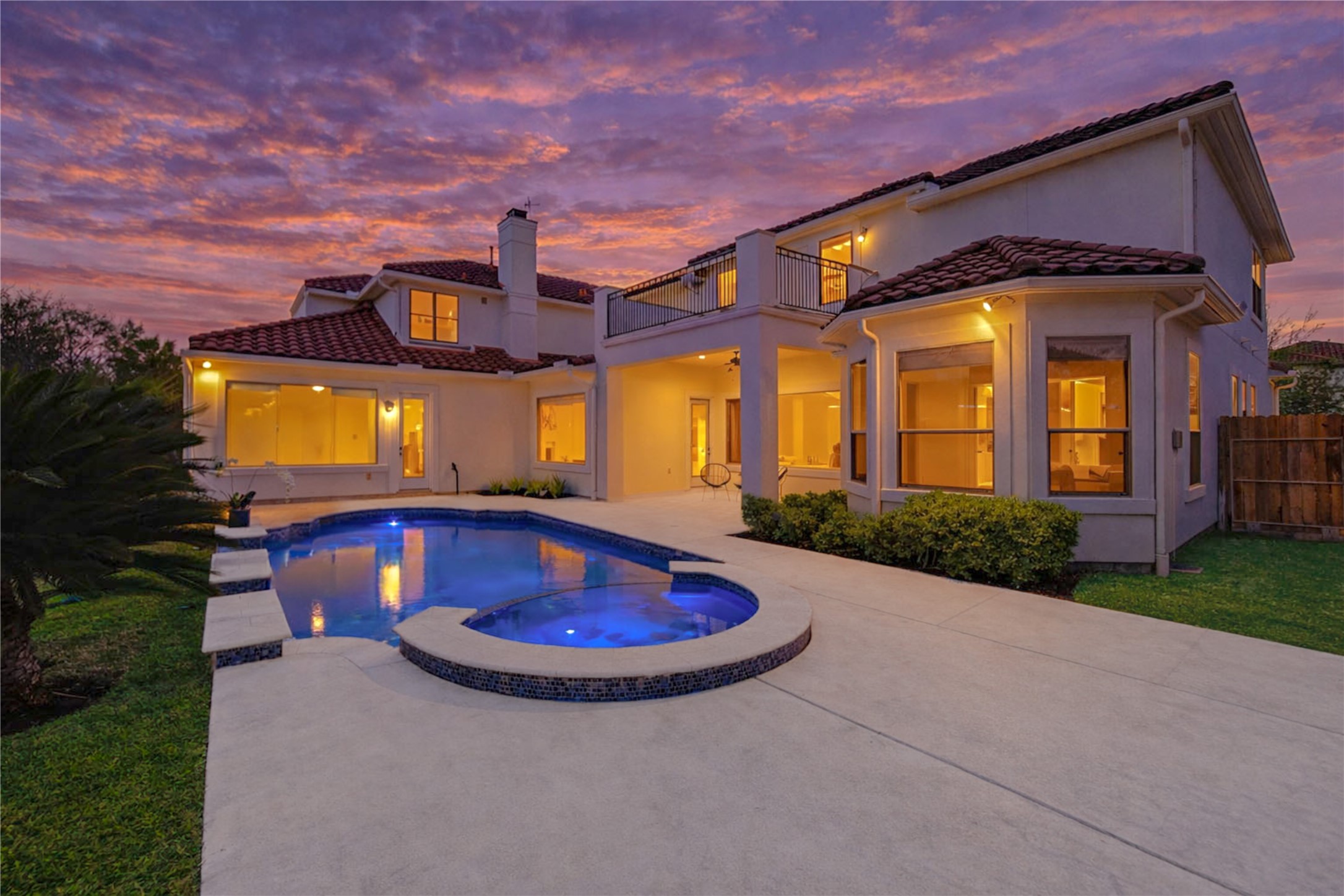 14014 Hampton Cove Drive Houston, TX 77077 - Photo 2 of 47