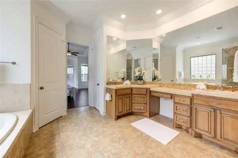 $1,650,000 | 14014 Hampton Cove Drive, Houston, TX 77077