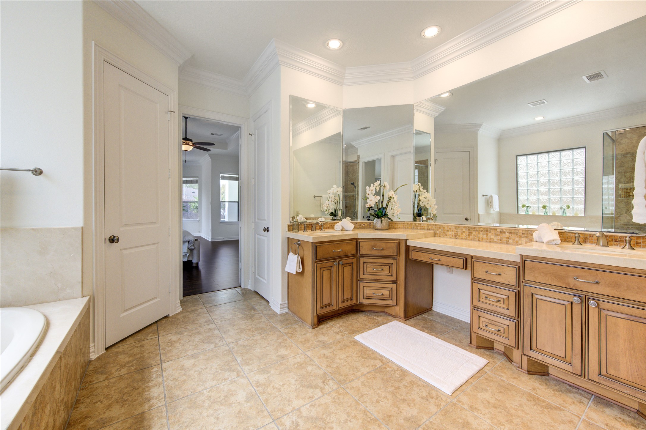 14014 Hampton Cove Drive Houston, TX 77077 - Photo 24 of 47