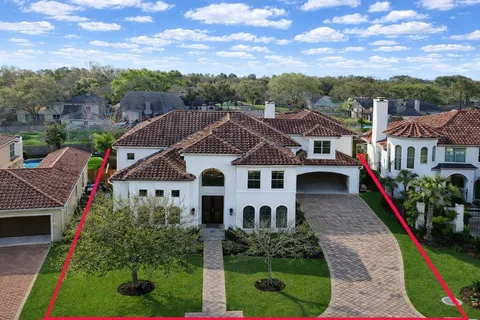 $1,590,000 | 14014 Hampton Cove Drive, Houston, TX 77077