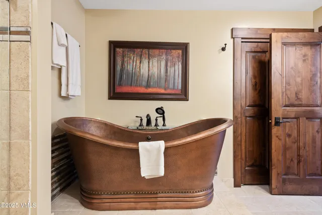 $4,100,000 | 180 Offerson Road, Unit 29, Beaver Creek, CO 81620