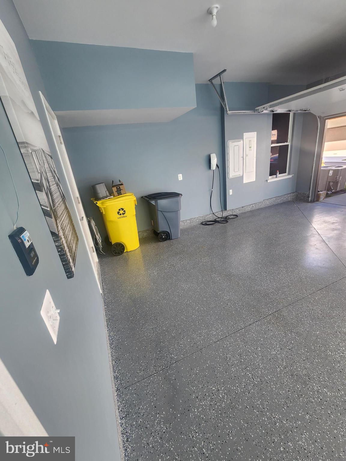 234 Mainstream Drive Laurel, MD 20724 - Photo 9 of 40 a view of an empty room with a window