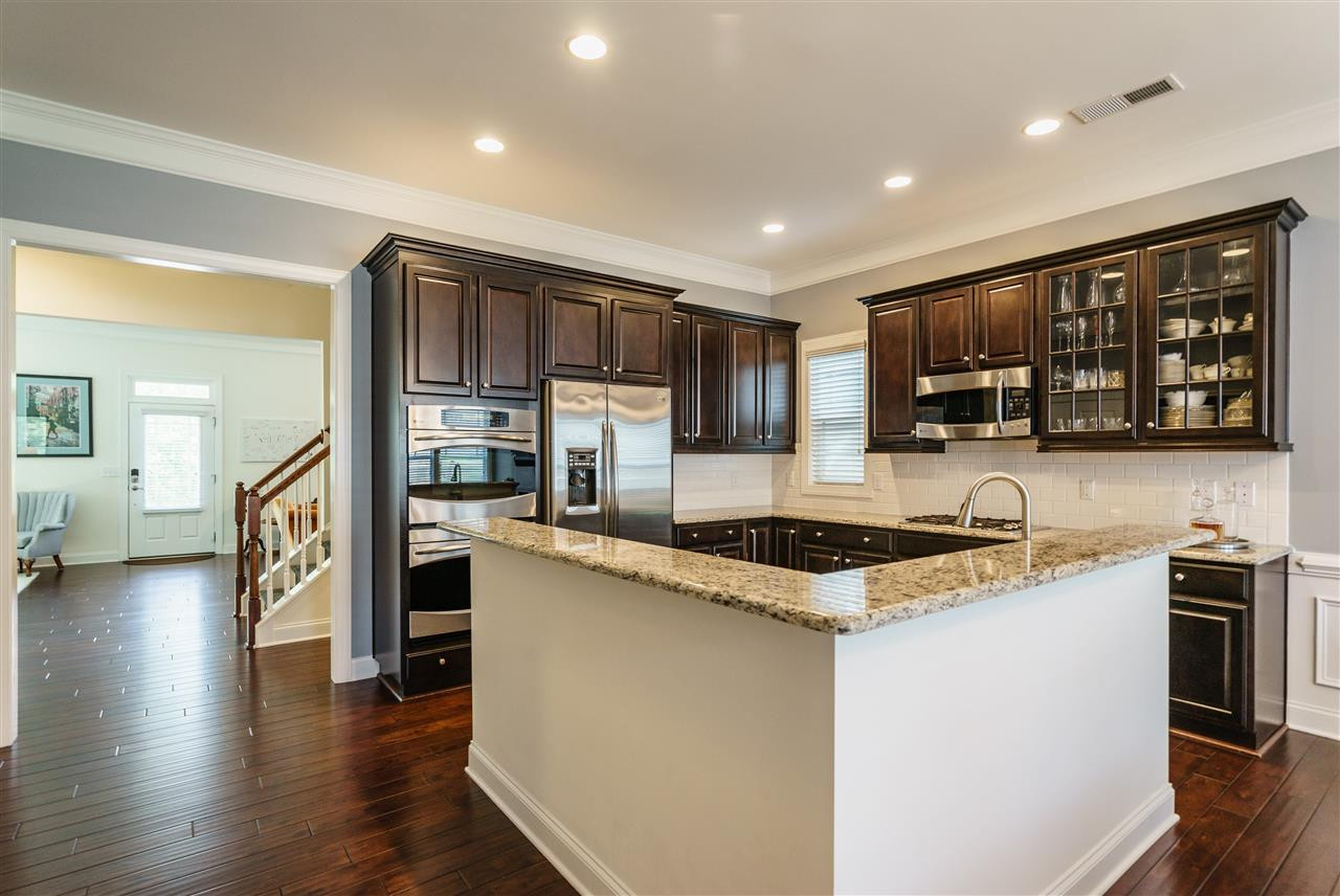 5612 Wade Park Boulevard Raleigh, NC 27607 - Photo 7 of 25 Kitchen
