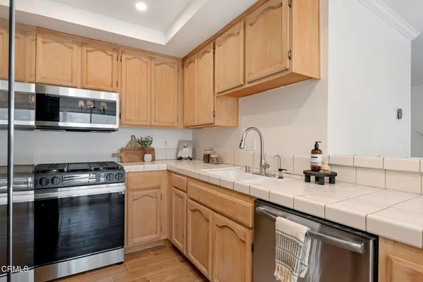 $820,000 | 244 Hill Ranch Drive, Thousand Oaks, CA 91362