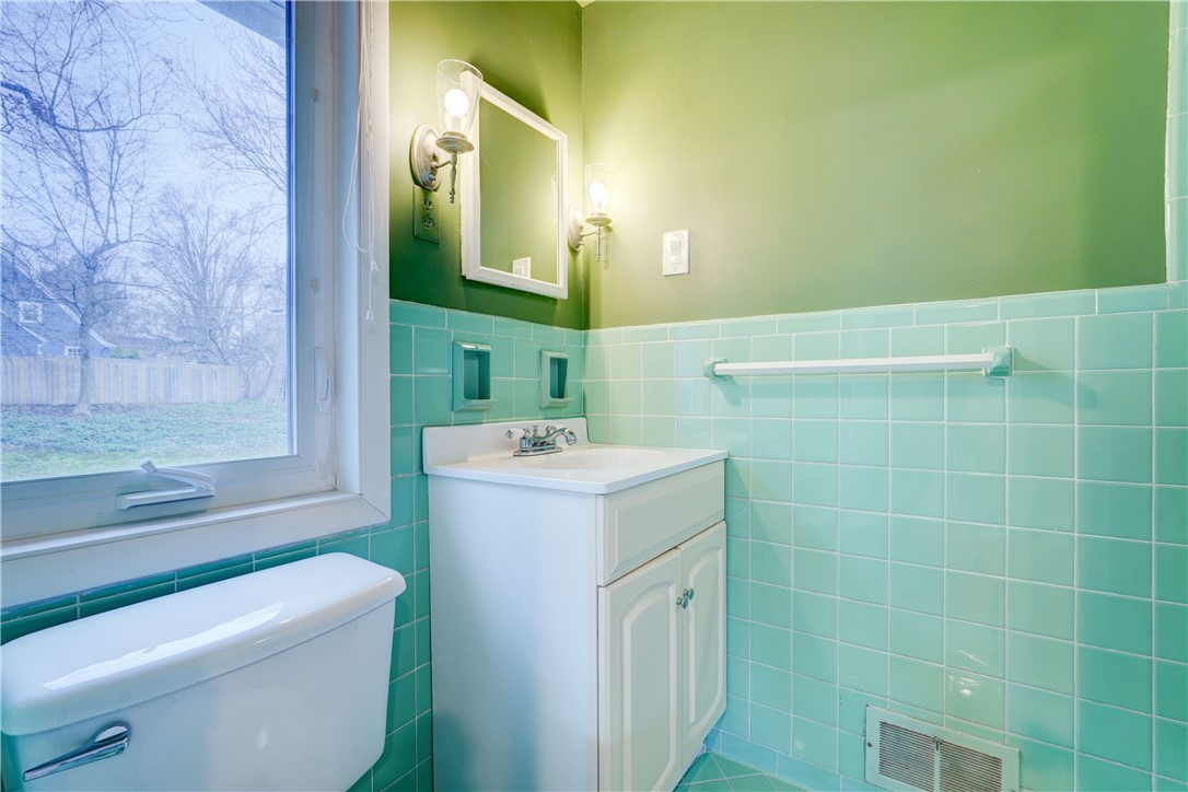 163 Avon Road Brighton, NY 14625 - Photo 24 of 36