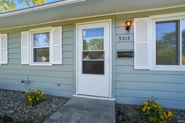 $135,000 | 5217 Holton Avenue, Fort Wayne, IN 46806