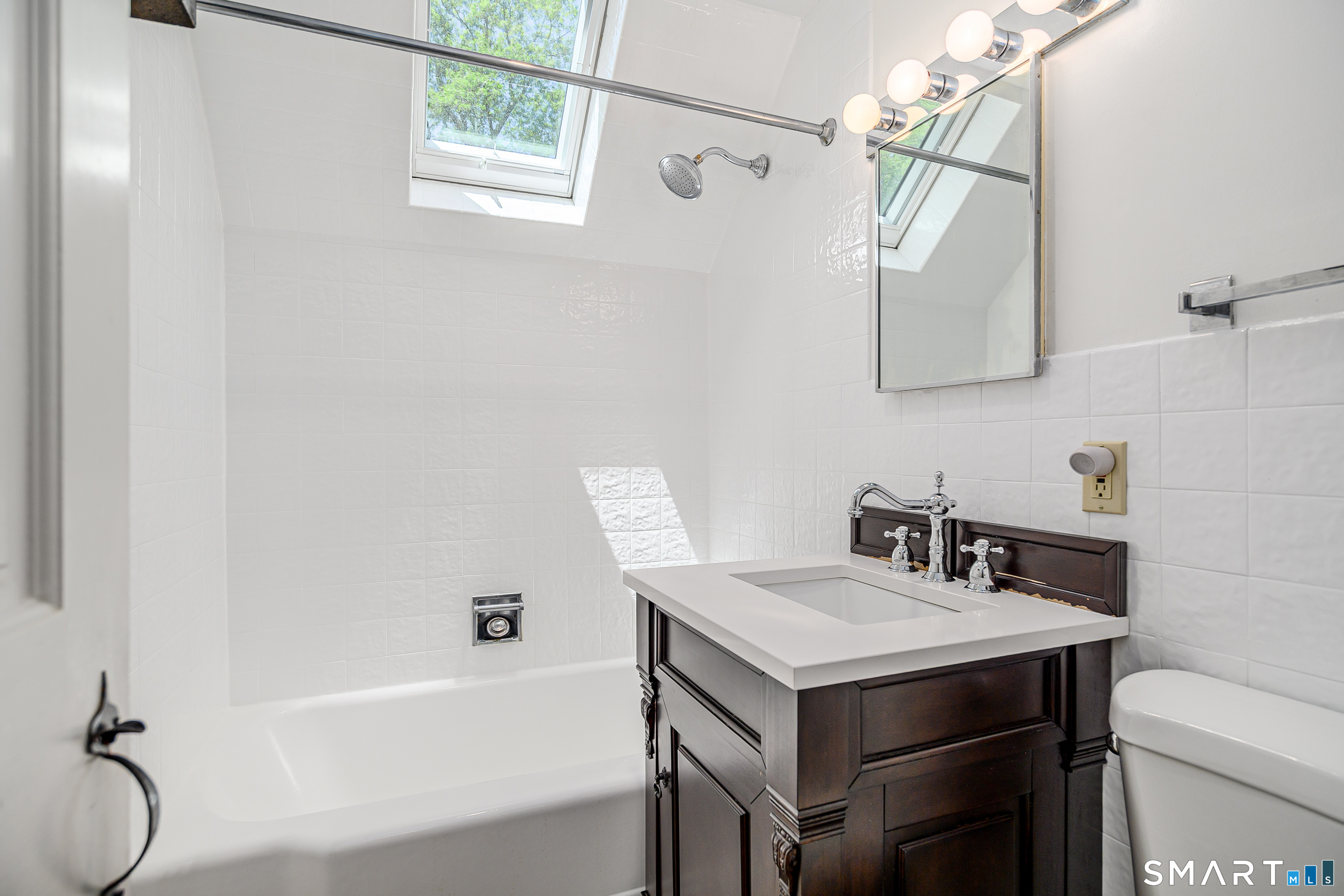 77 Crest Road Middlebury, CT 06762 - Photo 26 of 38 Gallery Image 26