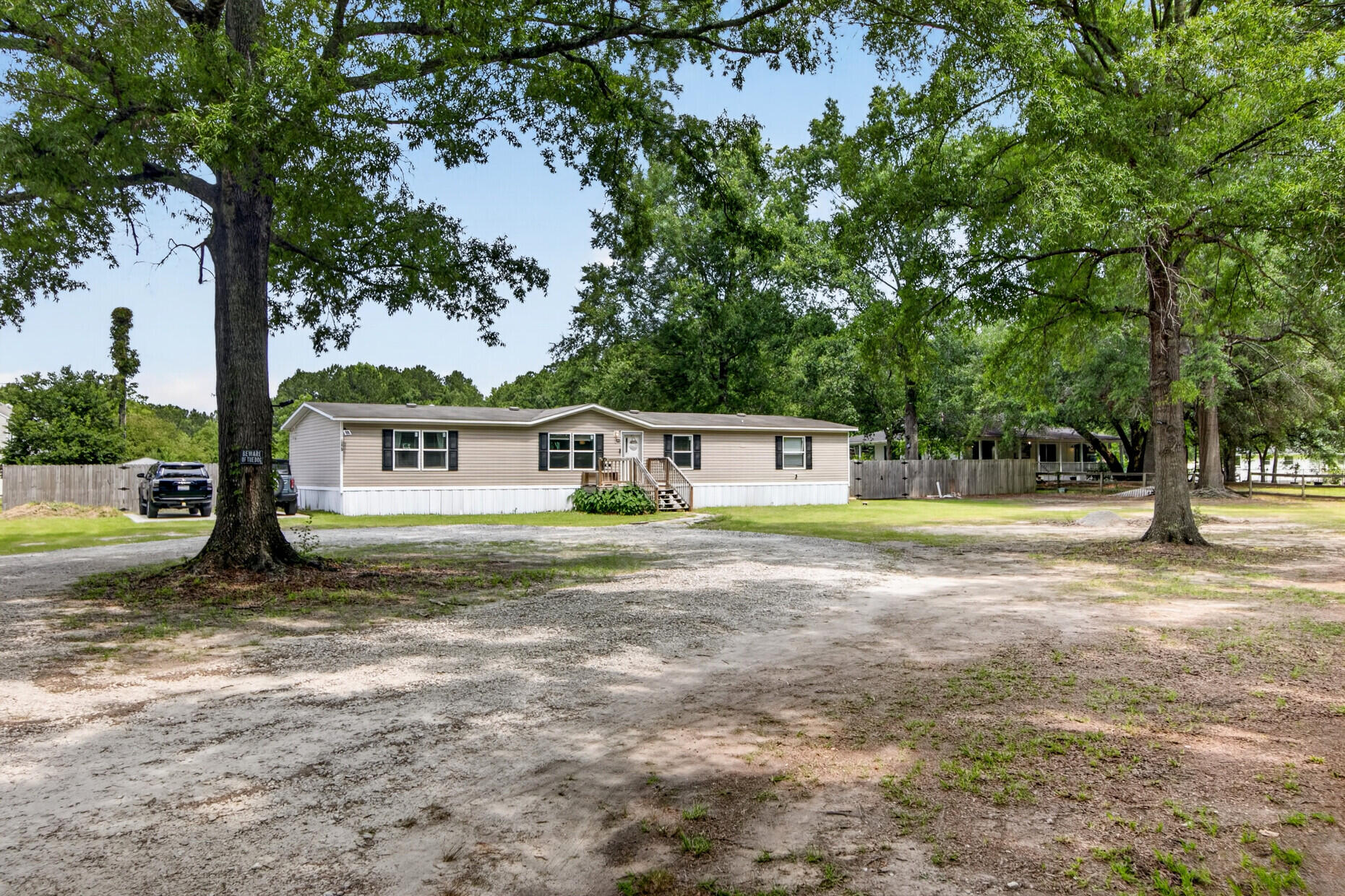 845 East Butternut Road Summerville, SC 29483 - Photo 1 of 17 2_mls