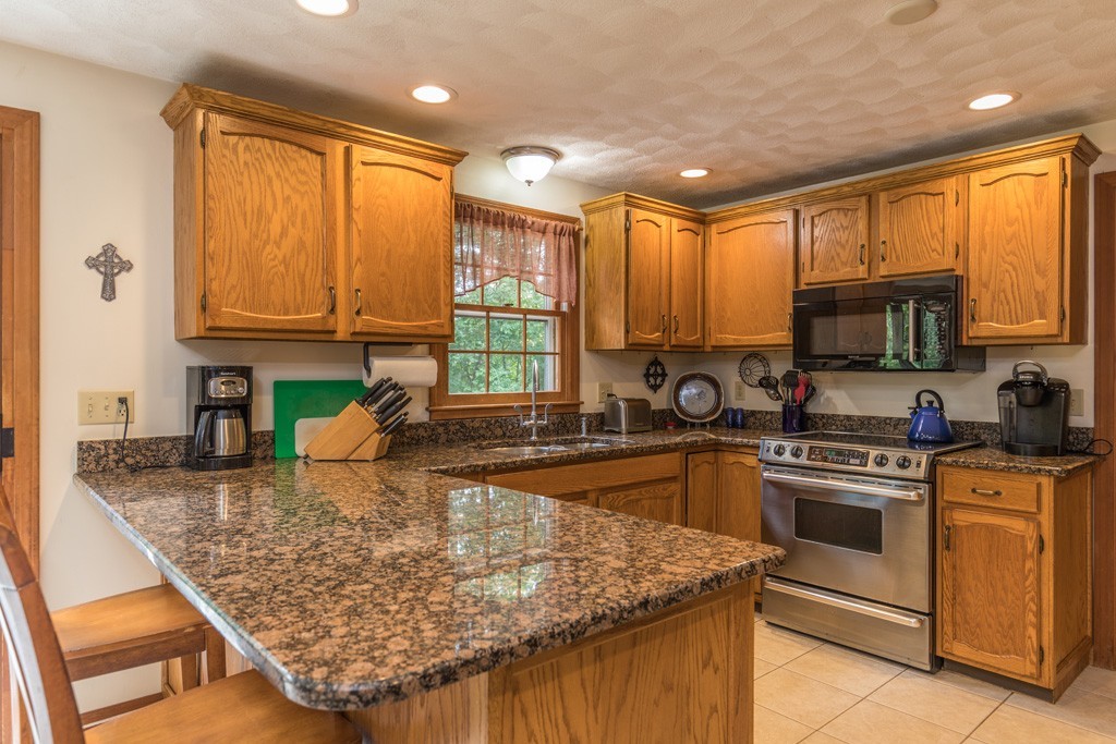 91 Squannacook Road Shirley, MA 01464 - Photo 2 of 22 Gallery Image 2