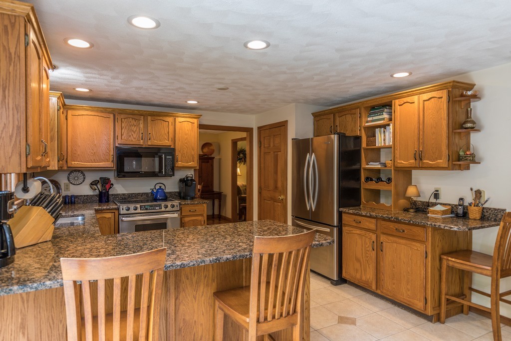 91 Squannacook Road Shirley, MA 01464 - Photo 3 of 22 Gallery Image 3
