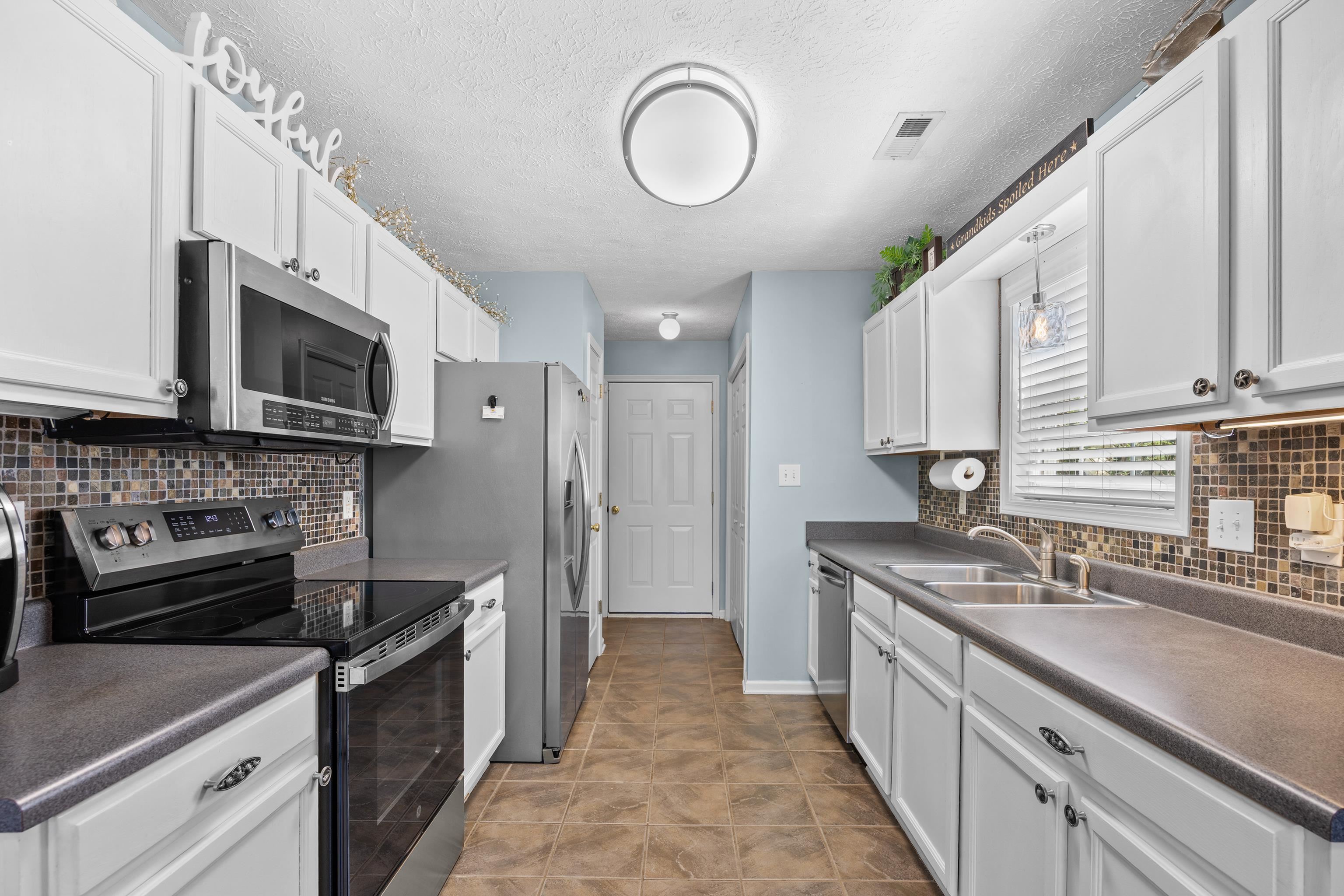 3006 Sabal Court Murrells Inlet, SC 29576 - Photo 14 of 41