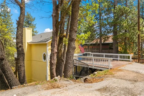 a view of outdoor space and garden