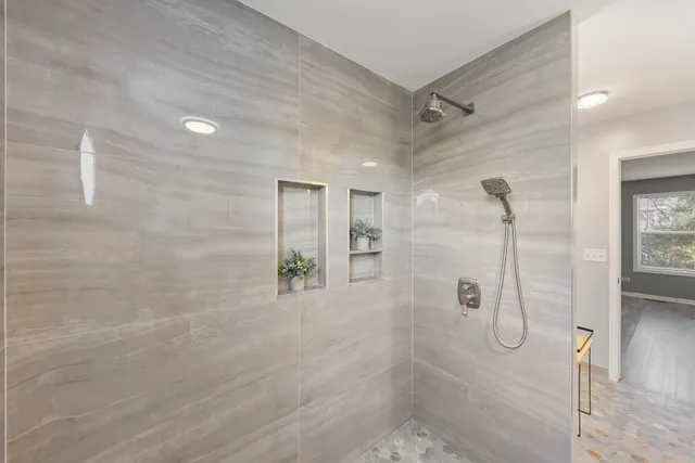 $330,000 | 903 Old Oak Circle, Algonquin, IL 60102