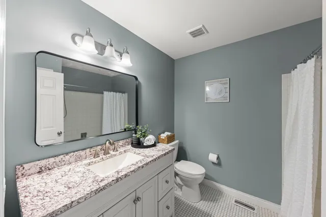 $330,000 | 903 Old Oak Circle, Algonquin, IL 60102