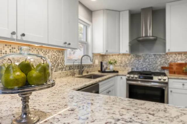 $330,000 | 903 Old Oak Circle, Algonquin, IL 60102