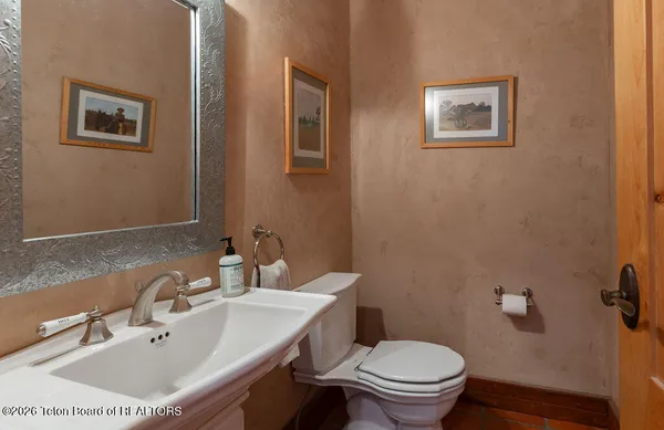 $2,995,000 | 1935 Larsen Lane, Alta, WY 83414