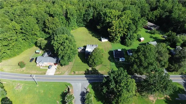 $162,500 | 183 East Aiken Road, Eden, NC 27288