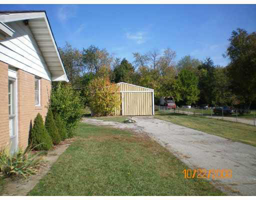 56150 Butternut Road South Bend, IN 46619 - Photo 2 of 6