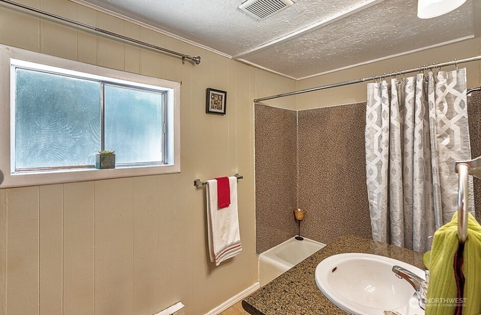22910 Edmonds Way Edmonds, WA 98020 - Photo 8 of 23